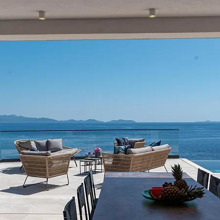 Villa Sansarea *